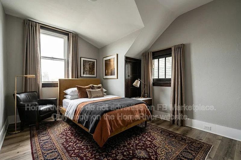 2 bed, 1.0 bath, 920 sqft, $1,200 — Photo 3