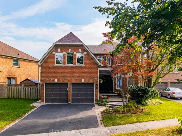 8 Mooreland Ct, Markham, ON L3P 7P8