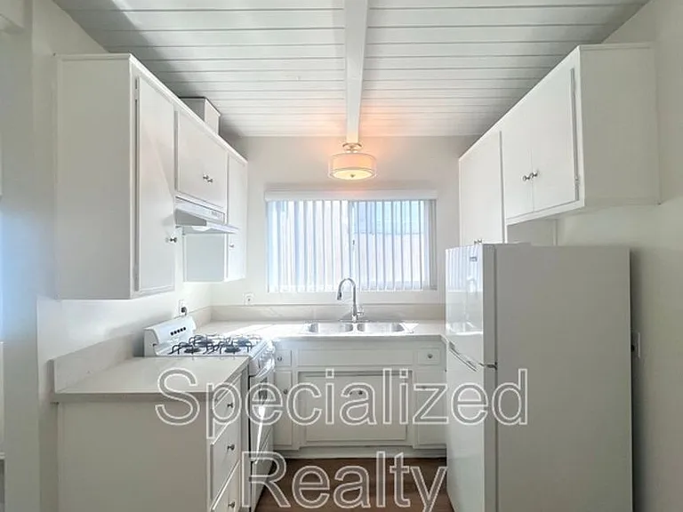 508 Hill Dr — Photo 4