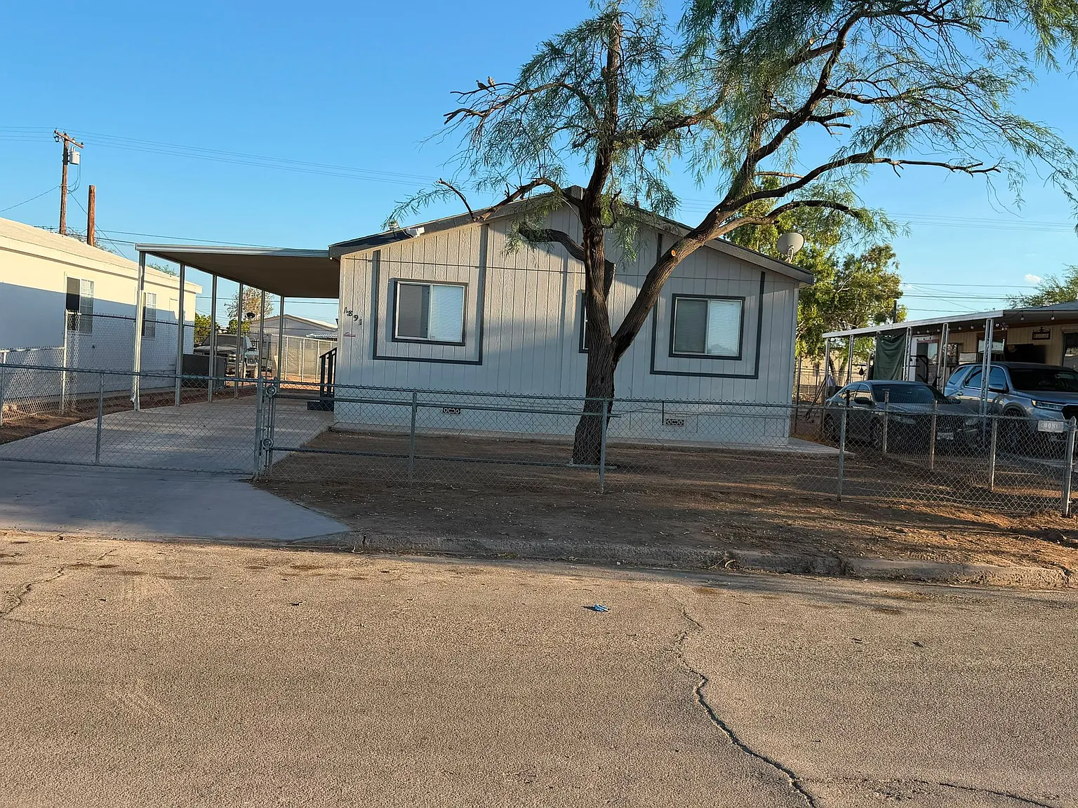 1891 Rio Vista St — Photo 3