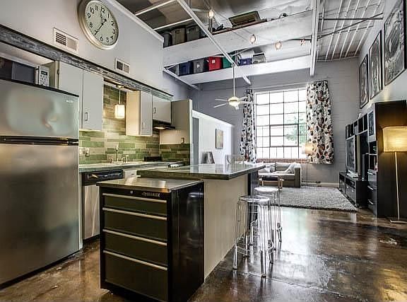 5th image of 215 N Walton St APT 6