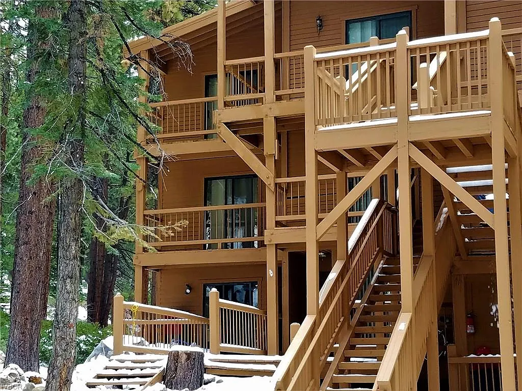 699 Hogan Ct photo 1