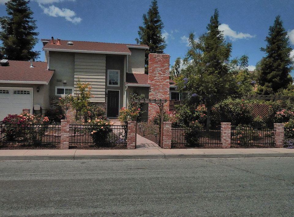 1st image of 115 Sweetberry Ct