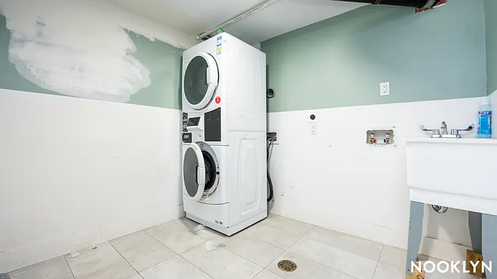 Rented by Nooklyn NYC LLC | media 58