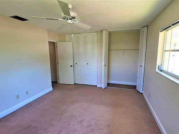 4th image of 1309 Woodstock Dr