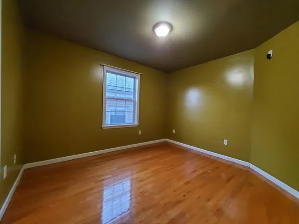 27 Jewett Avenue image 14 of 18