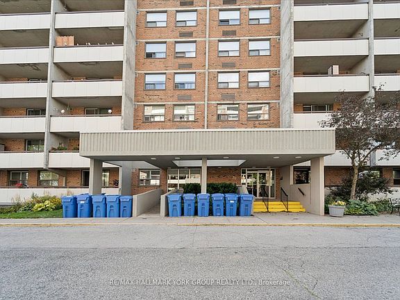 5th image of 20 William Roe Blvd #405