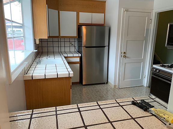 4th image of 208 Westview Dr