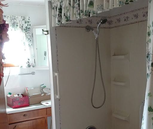 2nd image of 419 W Dixon St