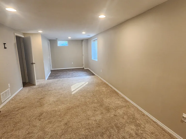 6008 N Cochran St — Photo 10