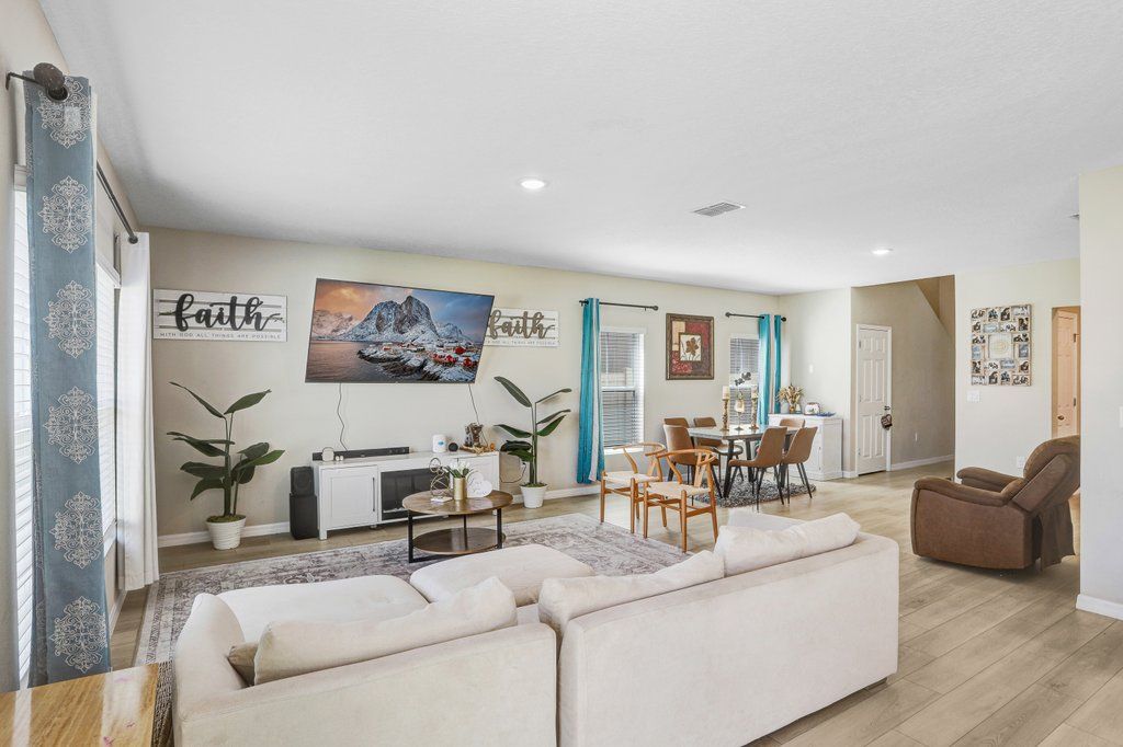 next background image