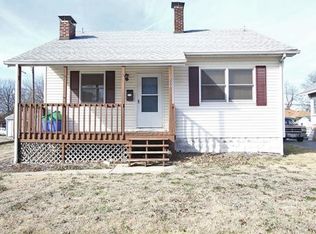 768 N Wood River Ave, Wood River, IL