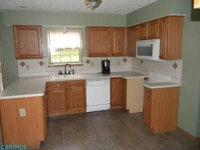 4th image of 523 Bedford Ct