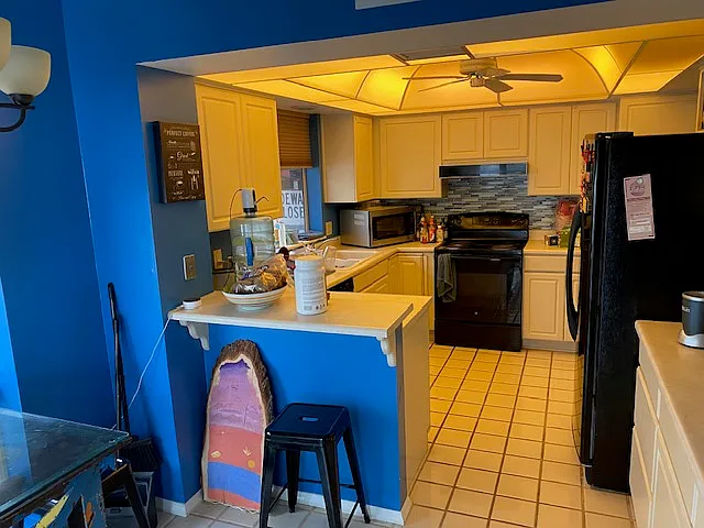 1097 E Chilton Dr — Photo 6