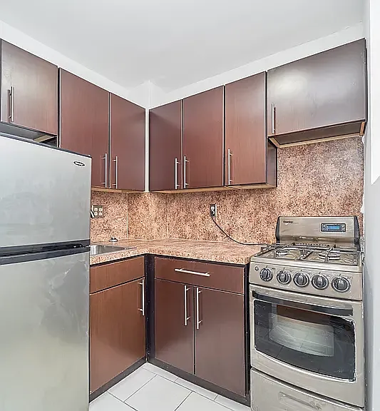 514 W 48th St #5A — Photo 8