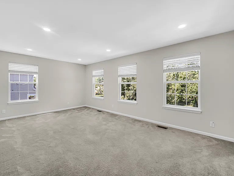 803 W Courtland St — Photo 17