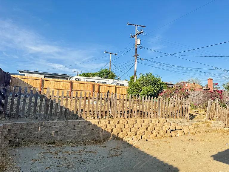 1307 W Heald Ave — Photo 20