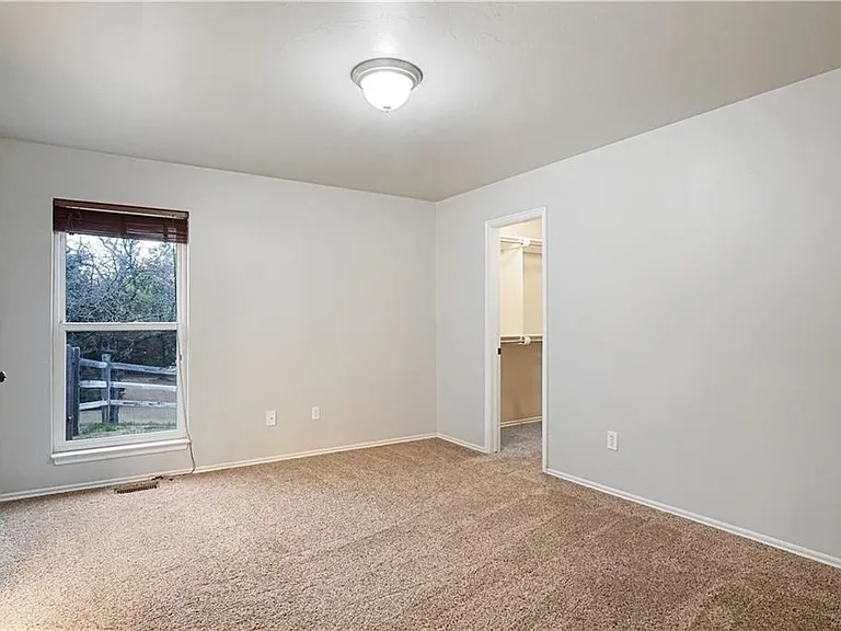 9417 Forest Dale Dr — Photo 17