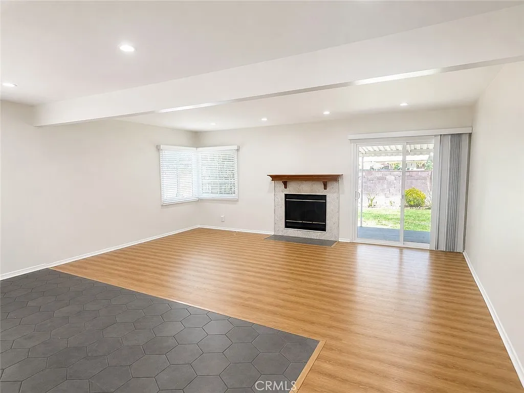 4 bed, 1450 sqft, $4,550 — Photo 3