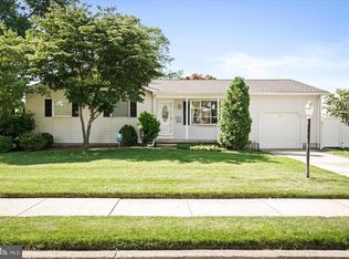 7 Intervale Rd, Hamilton, NJ 08620