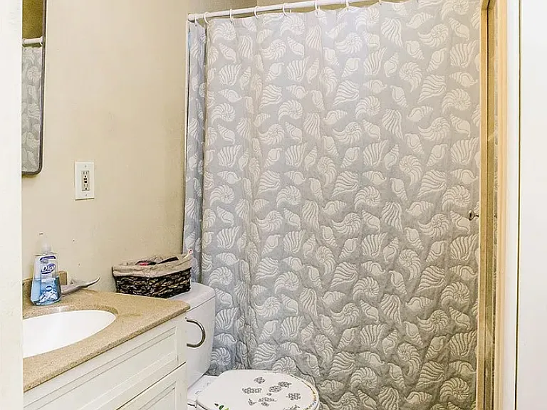 2234 Avalon St — Photo 11