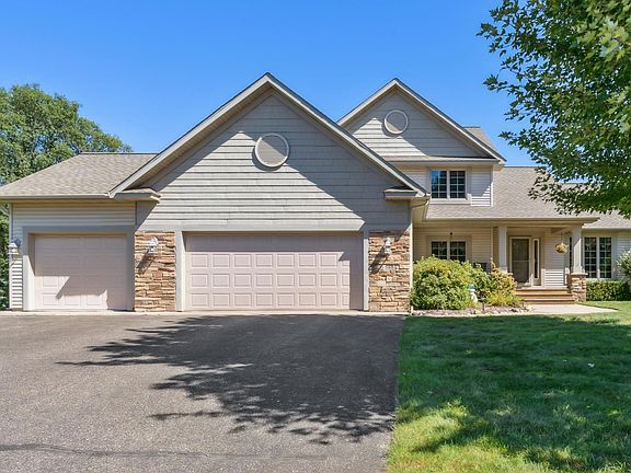2nd image of 566 Woodland Ln E