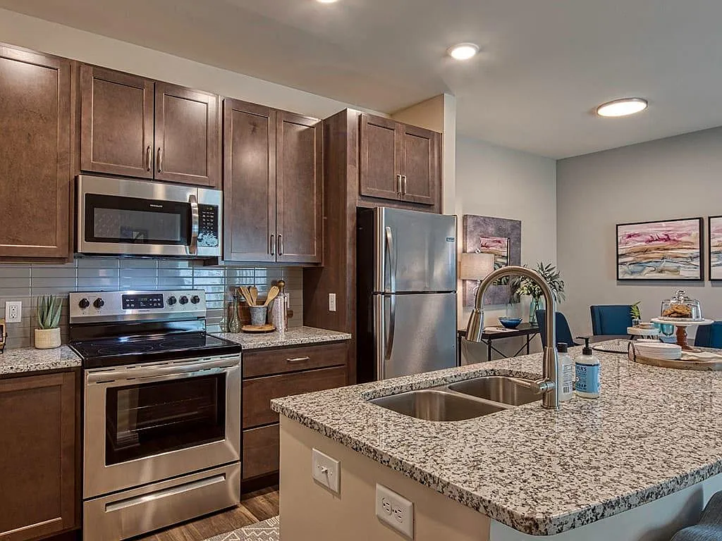 Sapphire at Centerpointe — Photo 1