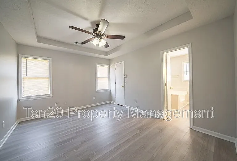 3007 Longmont Ln — Photo 4