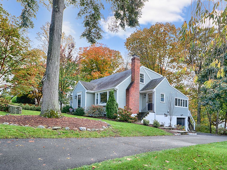 395 Woodridge Avenue