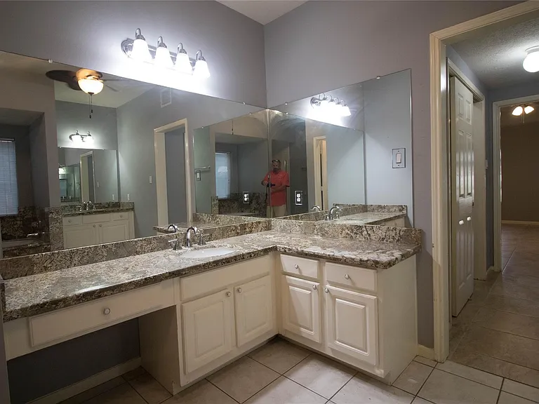310 Cheddington Dr — Photo 14