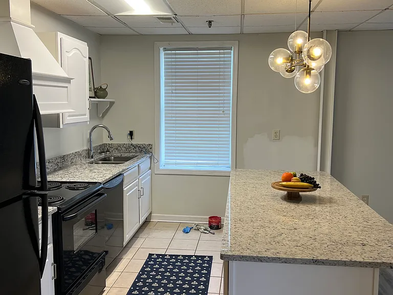 208 Dudley St #3D — Photo 1