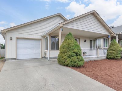 815 Bower Ln, Grants Pass, OR, 97527