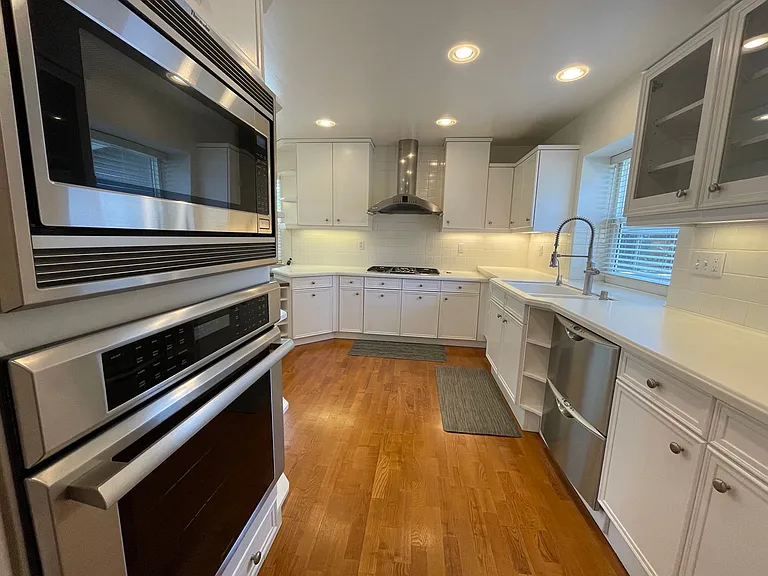10434 Alicia Ct — Photo 8