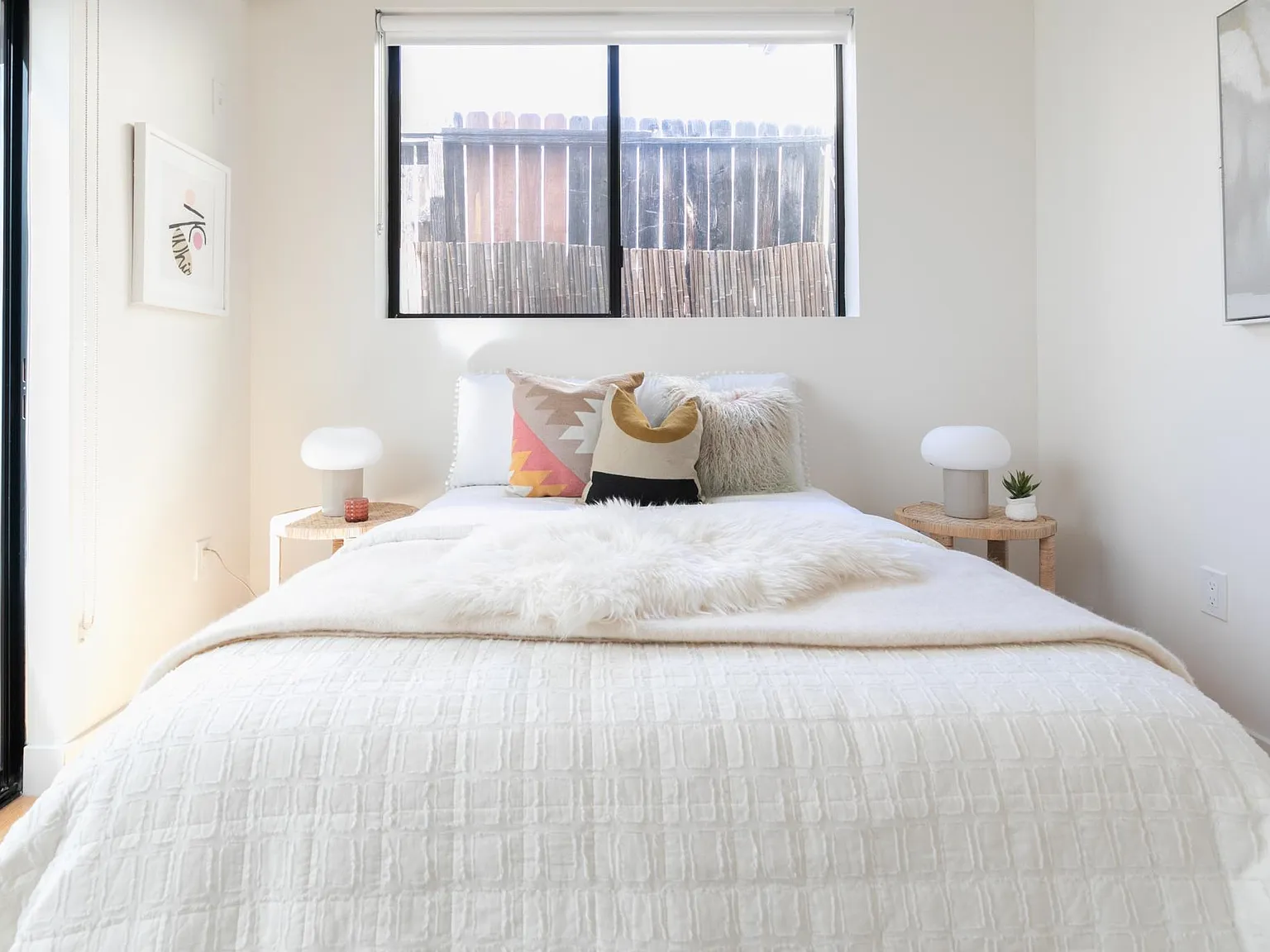 3 bed, 960 sqft, $3,300 — Photo 3