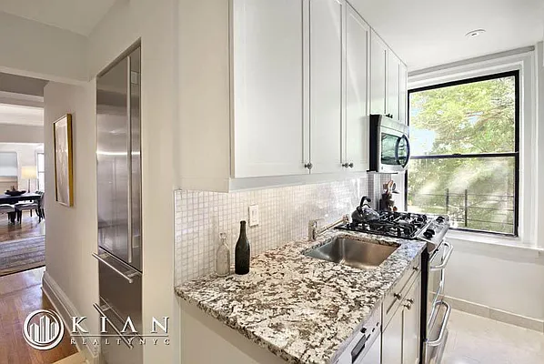 Rented by Kian Realty | media 15