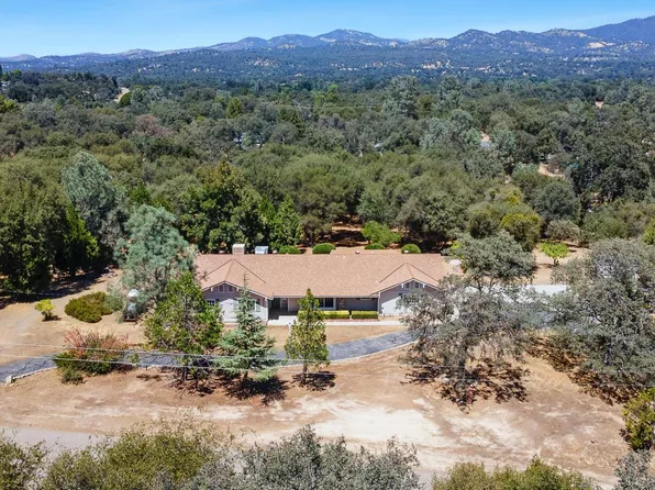 47555 Willow Pond Rd, Coarsegold, CA 93614
