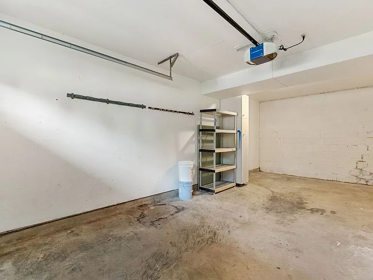 1731 Tamerisk Ct — Photo 43