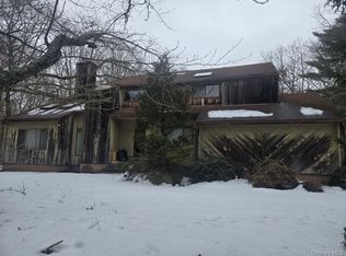 9 Haney Ct, Manorville, NY 11949