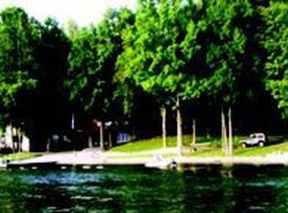 7820 E Wildwood Dr, Unionville, IN 47468