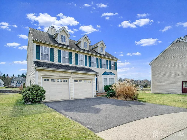 8 Mulberry Ct — Photo 1