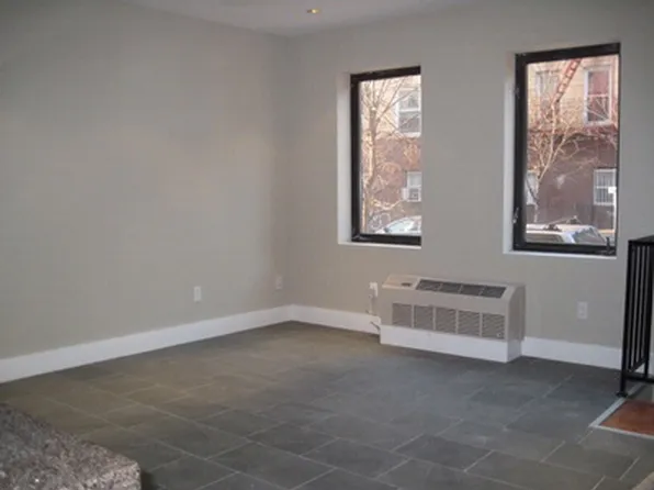 194 Meserole Street image 1 of 8