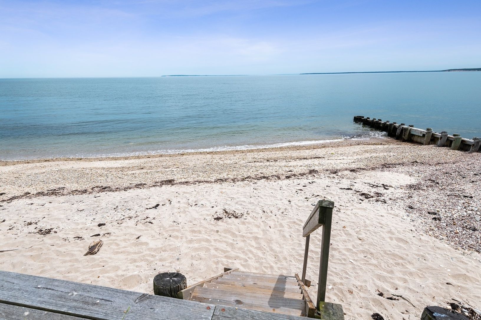 Sandy Beach great for Kayaking