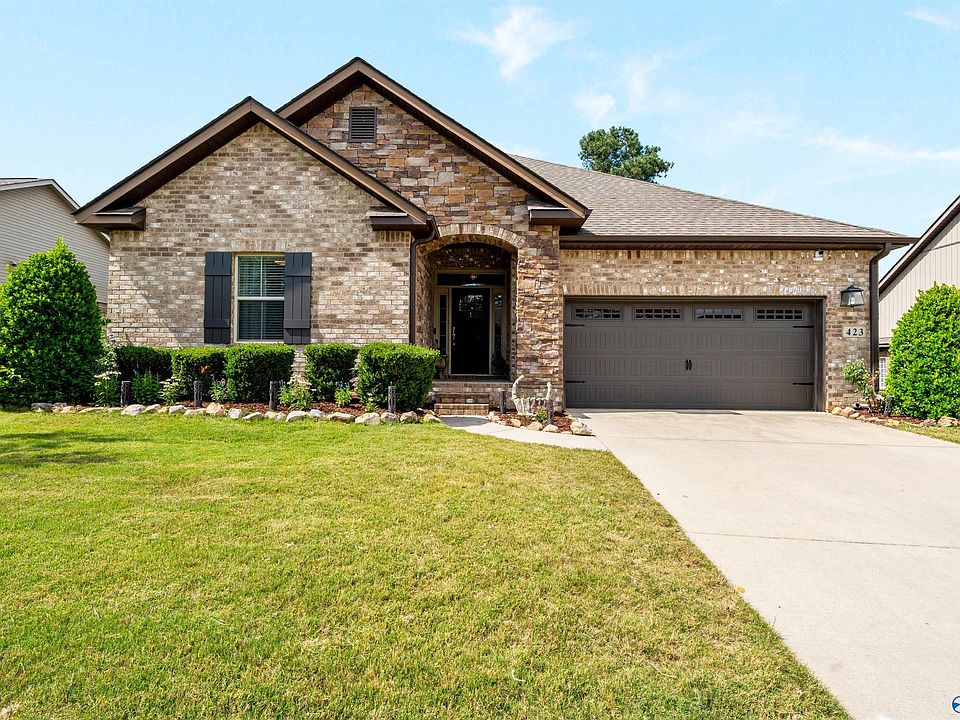1st image of 423 Fern Terrace Dr