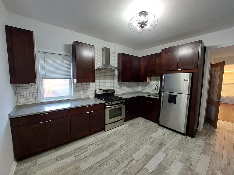 2652 W Iowa St #3R — Photo 1