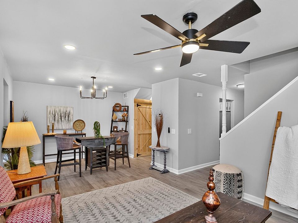 1st image of 208 Errol Ln