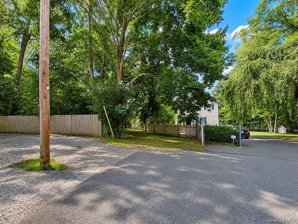 1st image of Woodland Road