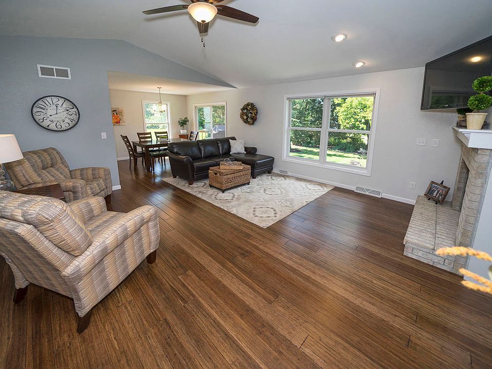 2308 Brookstone Ln Waukesha WI 53188 Zillow