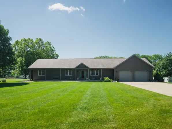 800 Burgess Dr, Utica, IL 61373
