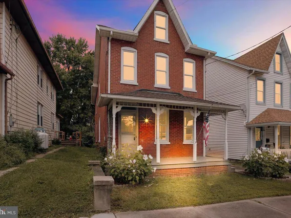 360 W State St, Hamburg, PA 19526