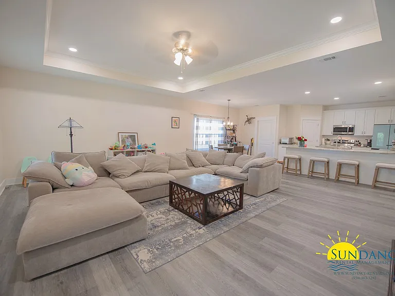 9165 Timber Ln — Photo 3